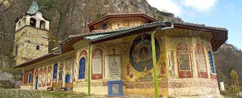 от ВАРНА - ХОТНИШКИ ВОДОПАД И ПРЕОБРАЖЕНСКИ М-Р
