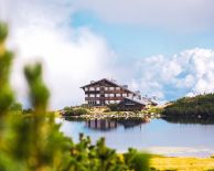 от СОФИЯ - ХИЖА БЕЗБОГ И ГРАД РАЗЛОГ